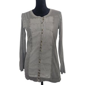 5/$15 The Territory Ahead Gray Button Longsleeve Shirt